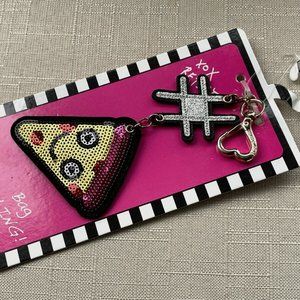 Betsey Johnson Keys Holder Bling Sequins Pizza Bite Key chain New